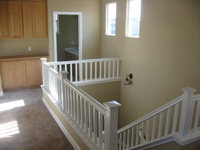Building Photo - 4BR/3BA Single Family House - Brentwood