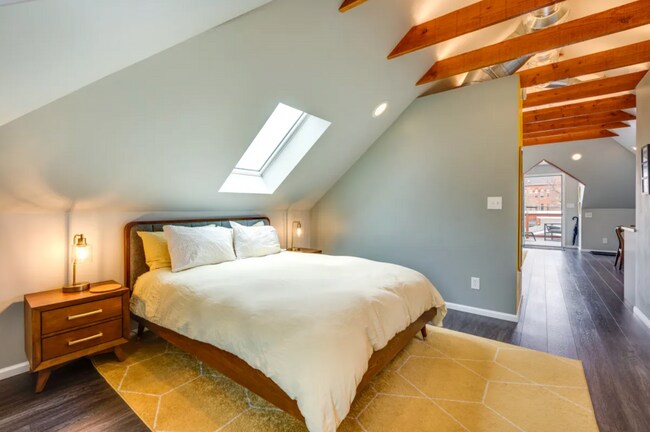 Building Photo - 3615 N Williams St