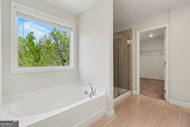 Building Photo - 545 Cresentry Brook