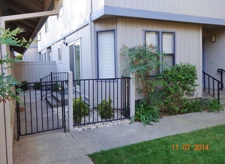 Building Photo - 8126 Briar Ridge Ln