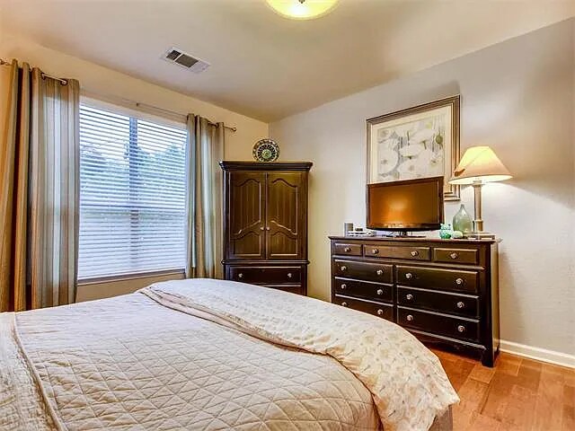 Building Photo - 2221 Speidel Dr