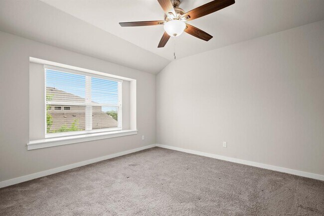 Building Photo - 602 Caterpillar Ln