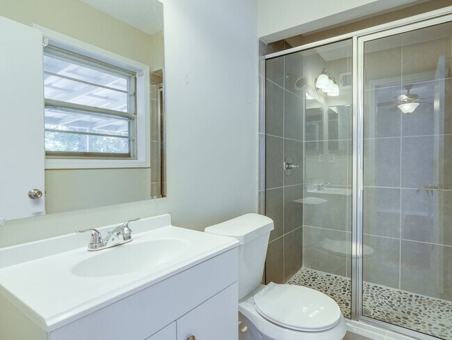 Building Photo - Perfectly renovated 3BR/2B available for rent!