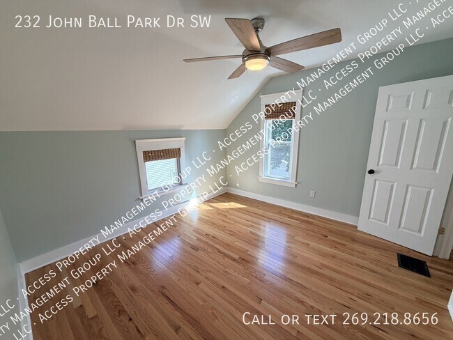 Building Photo - 232 John Ball Park Dr SW