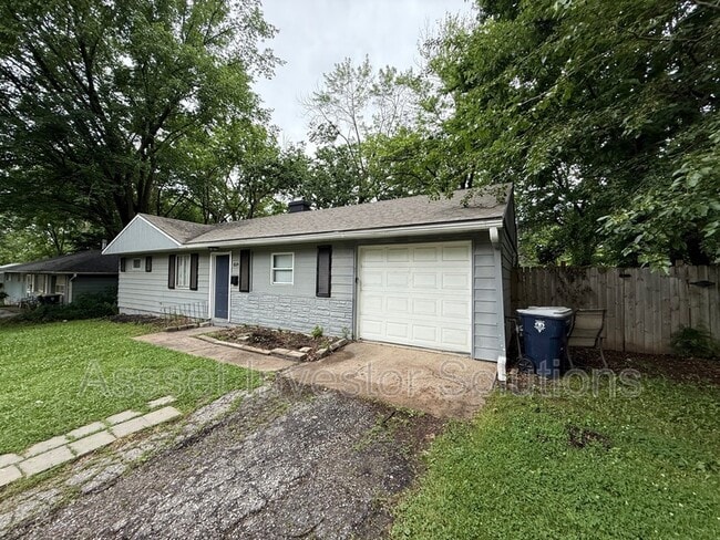 Building Photo - 11224 Lewis Ave