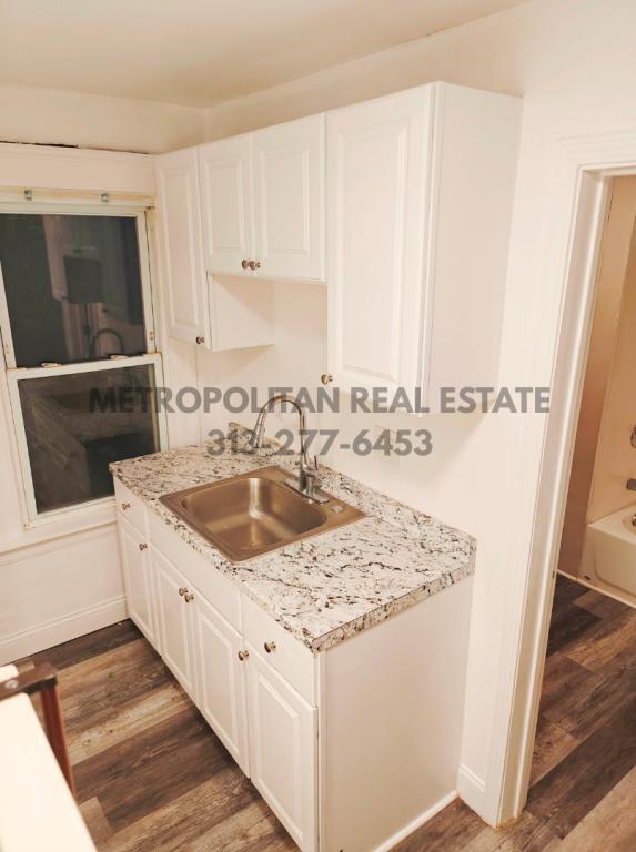 Building Photo - 4476 Monroe St