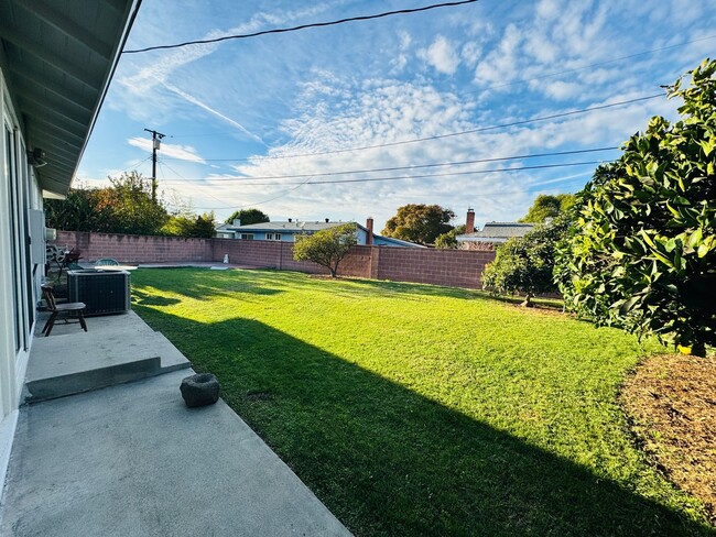 Building Photo - Charming Remodeled Ranch-Style Home with M...