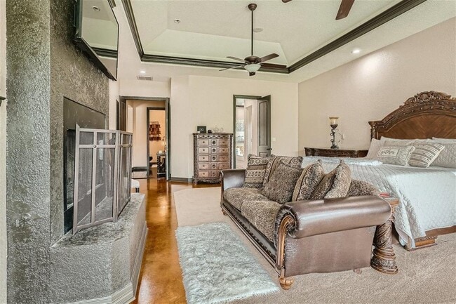 Building Photo - 15207 Nightingale Ln