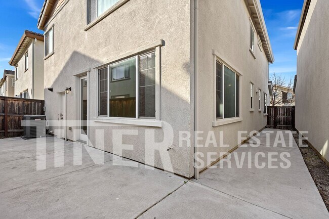 Building Photo - 3786 Samuelson Way