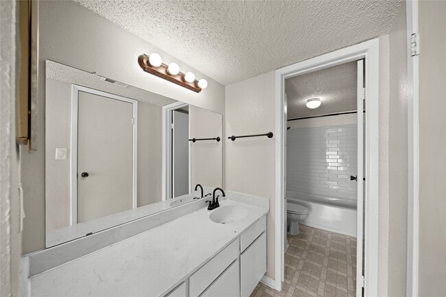 Building Photo - 260 El Dorado Blvd