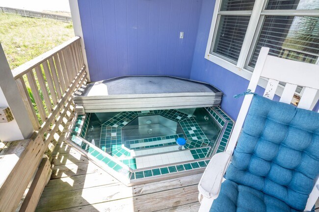 Building Photo - OCEANFRONT OFF-SEASON RENTAL-ONLY 12/29 - 2/17/26 LEFT-CALL TODAY TO RESERVE