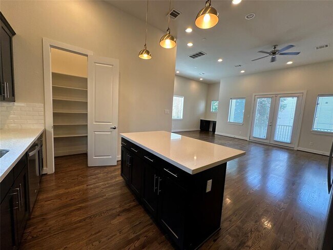 Building Photo - 3415 Kensington Yellow Pl