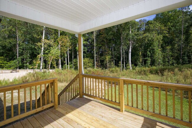 Building Photo - 1170 Camellia Dr