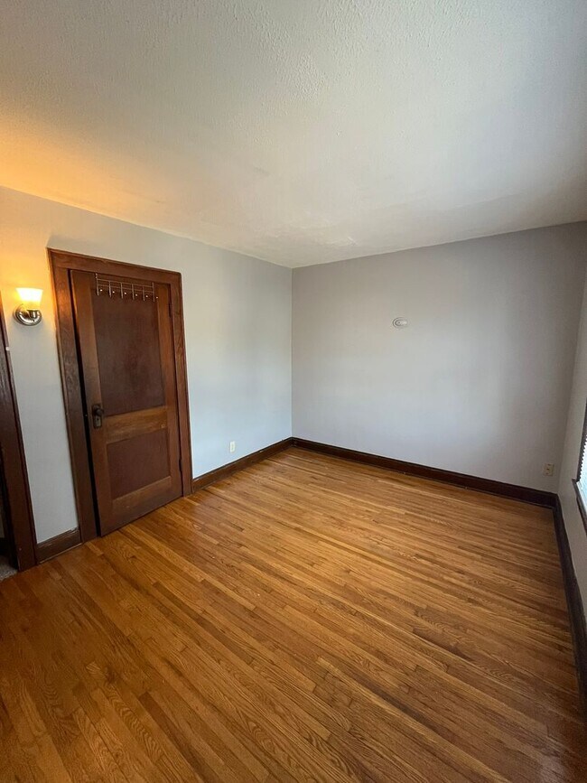 Building Photo - 452-454-454 S Huron Ave
