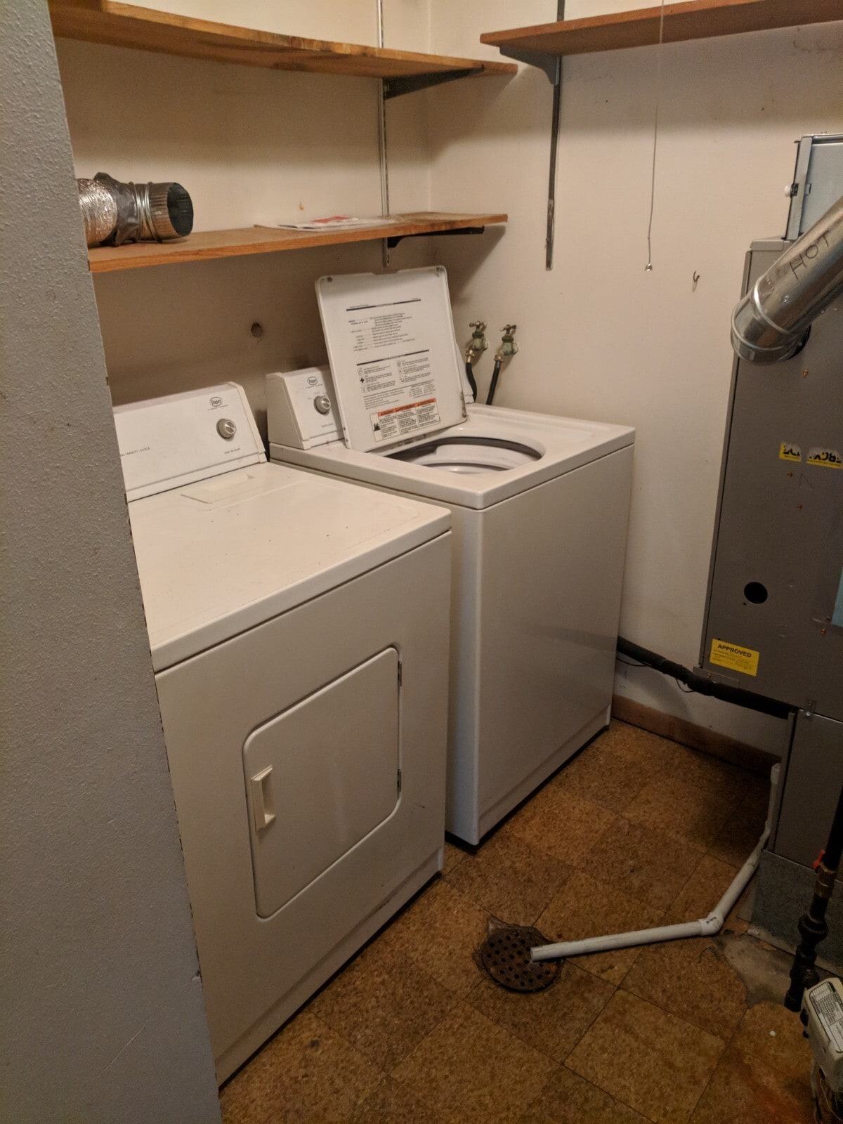 washer and dryer included - 2622 Melrose Ave