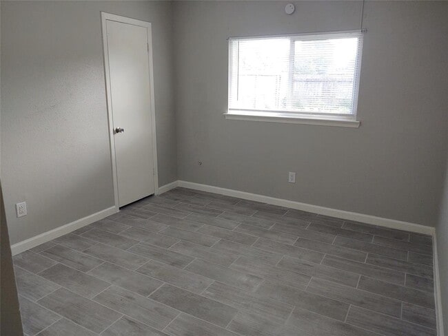 Building Photo - 2187 Pilgrims Bend Dr