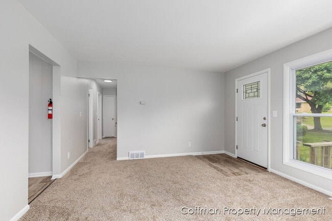 Building Photo - 3 Bed, 1 Bath House