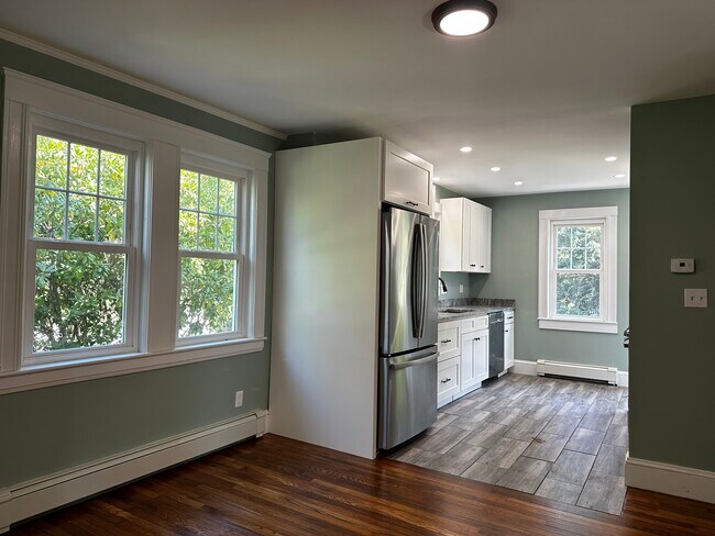 Building Photo - 96 Adams St