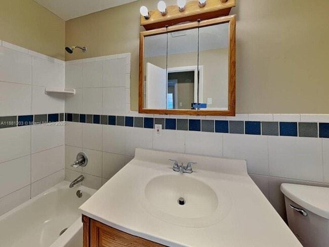 Building Photo - 208 NW 80th Ave