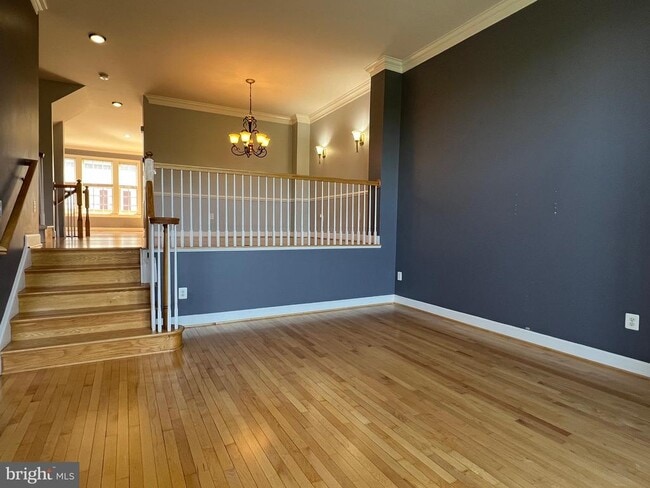 Building Photo - 787 Vestal St