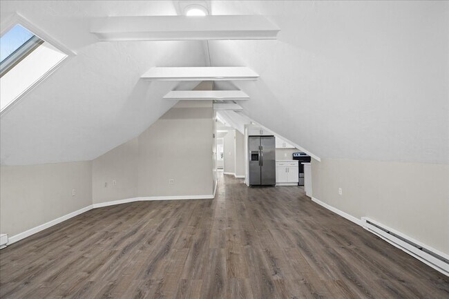 Building Photo - 15 Clearview Ave