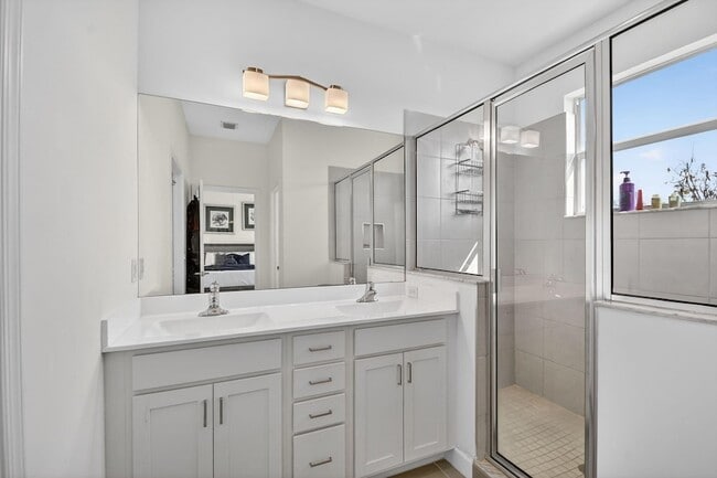 Building Photo - 4790 Navali Dr