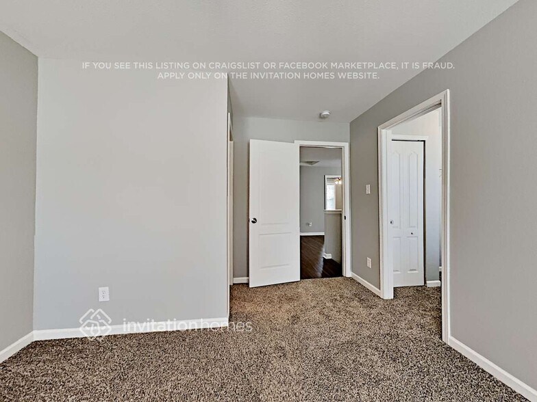 Building Photo - 350 Morning Dew Dr