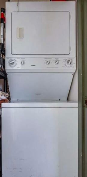 Building Photo - 830 W Lincoln Ave