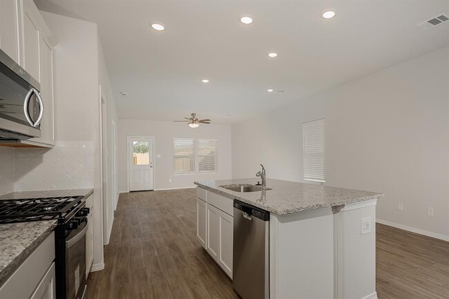 Building Photo - 10714 Violet Bloom Dr
