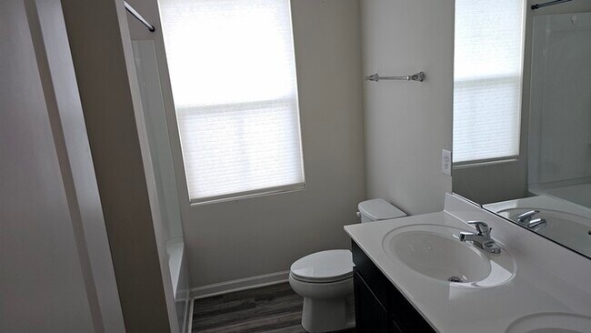 Building Photo - Modern Comfort Meets Southern Charm – 4-Be...