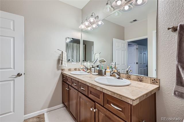 Building Photo - 7400 E 8th Ave