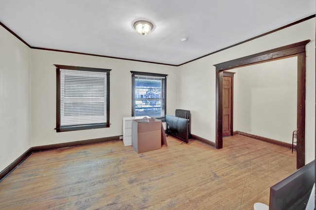 Building Photo - 826 Hamlin St