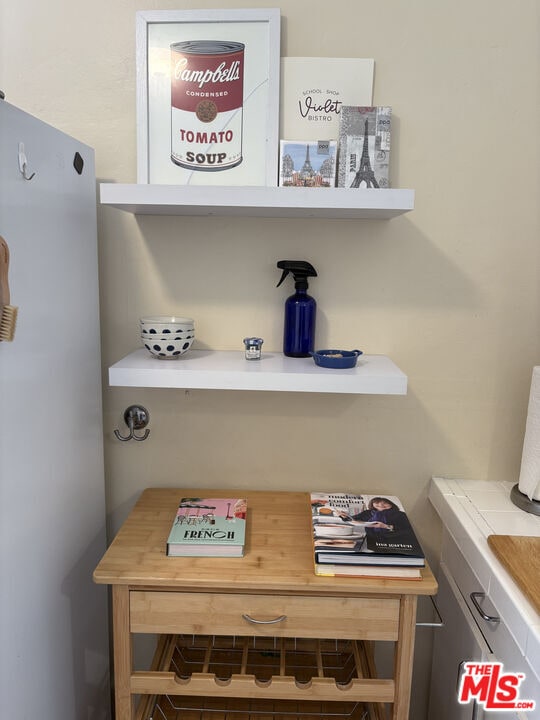 Building Photo - 725 Lorraine Blvd