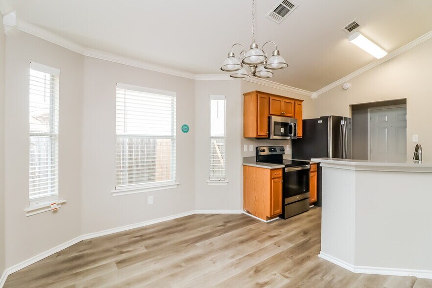 Building Photo - 2105 Pacino Dr