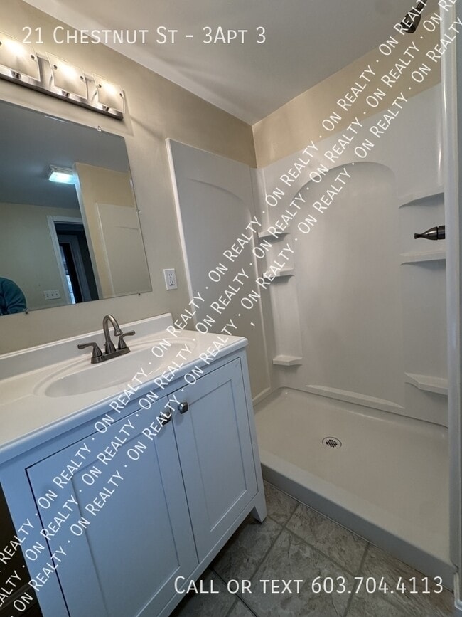 Building Photo - 21 Chestnut St