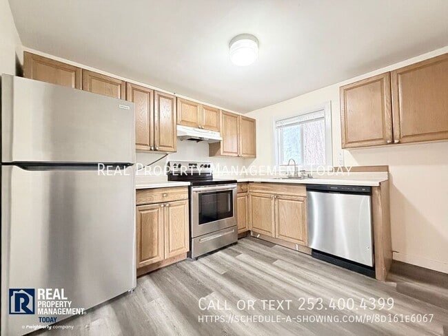 Building Photo - 7501-7505 156th St E