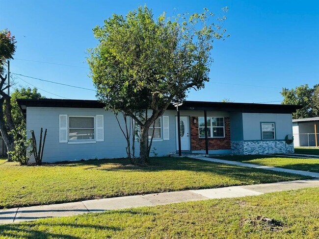 Building Photo - 7024 Moderna Way