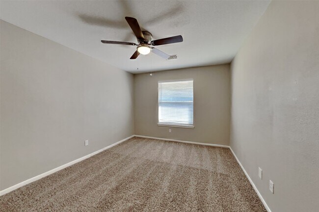 Building Photo - 18727 Holly Way