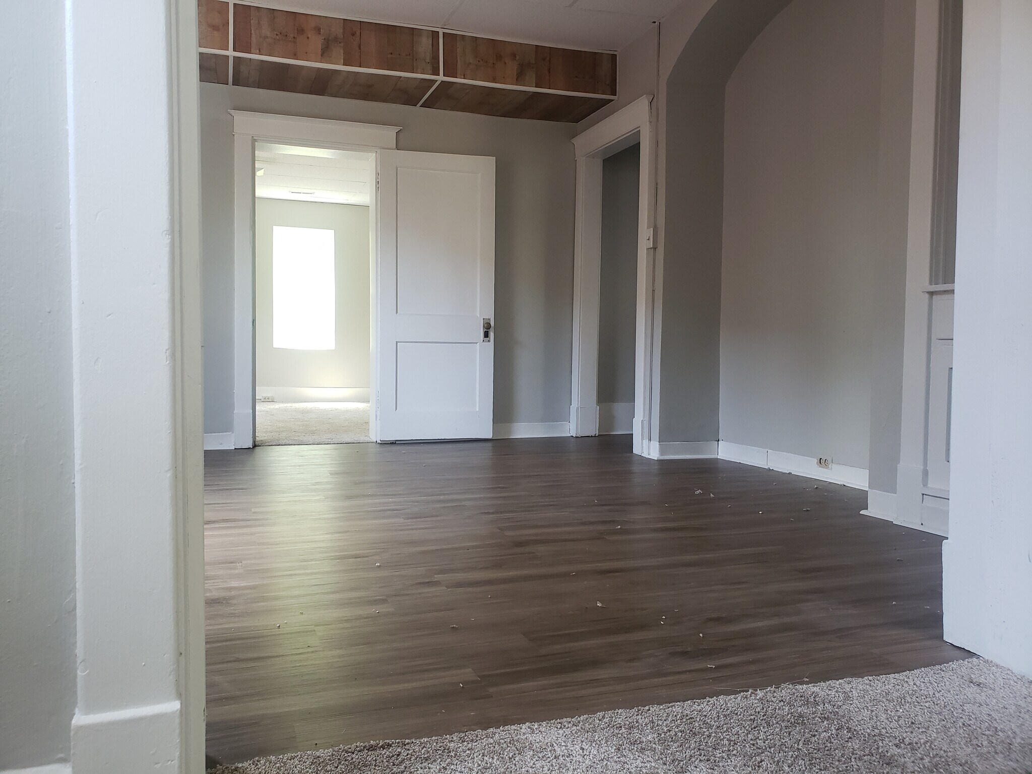 Building Photo - 1015 W High St