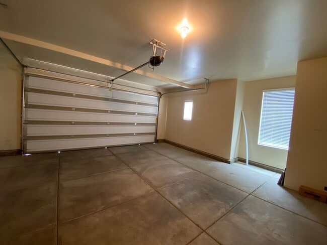 Building Photo - 3439 S Barcelona Dr