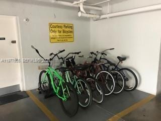 Building Photo - 1698 Jefferson Ave