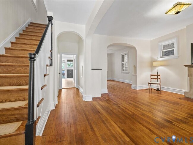 Building Photo - 3319 W Grace St