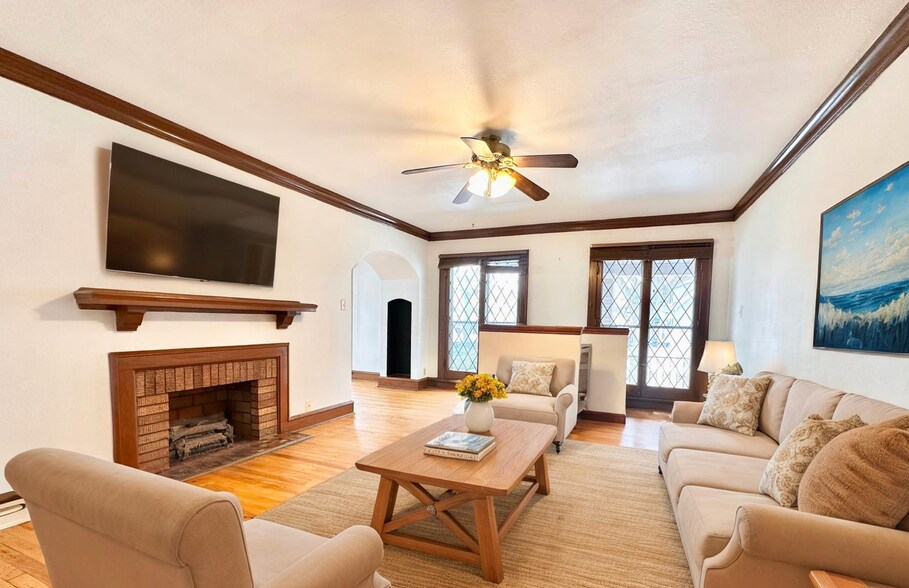 Building Photo - 7705 W Rogers St