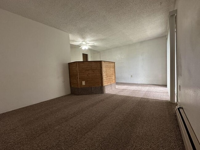 Building Photo - 2 bedroom in Billings MT 59102