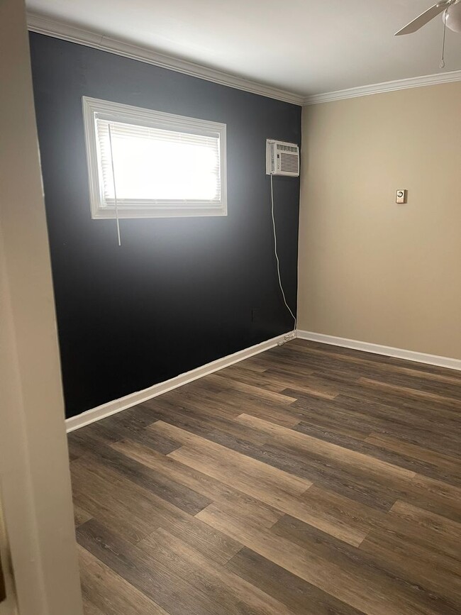 Building Photo - 11 Malvina Ln
