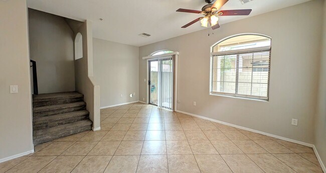 Building Photo - 2 Bedroom Condo in the Tre Allagio Community Near N Price Rd and W Elliot Rd!