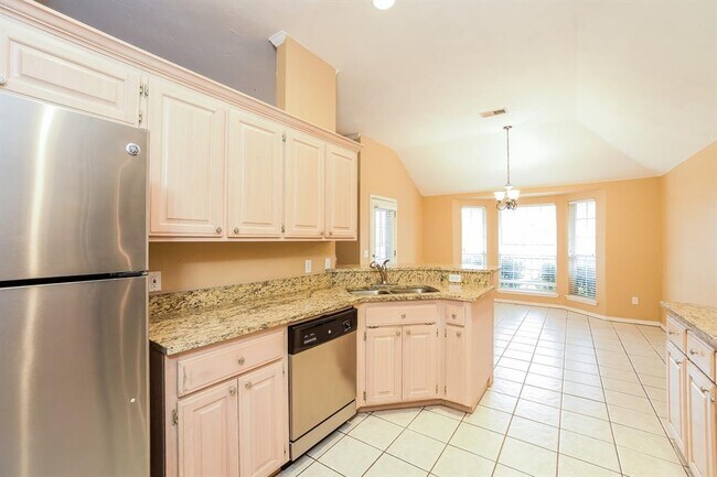 Building Photo - 536 SW 154th Ct