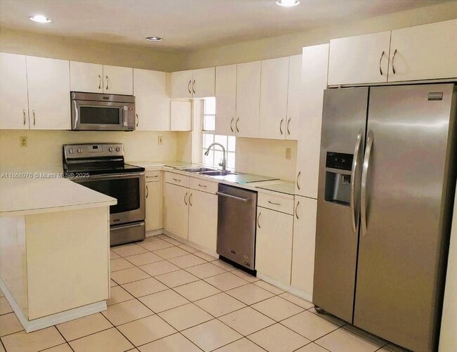 Building Photo - 15591 SW 45th Terrace