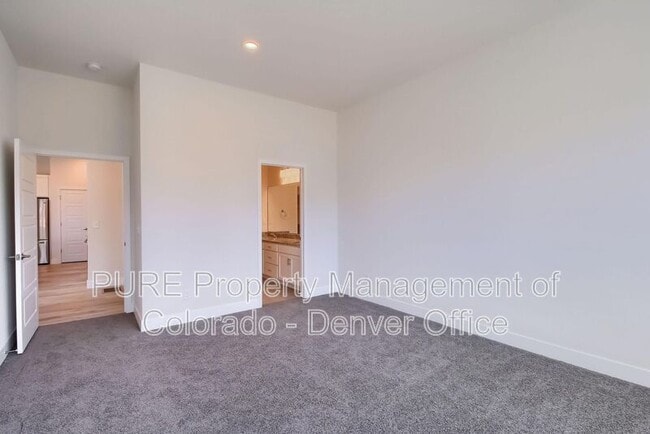 Building Photo - 1057 Torrey St