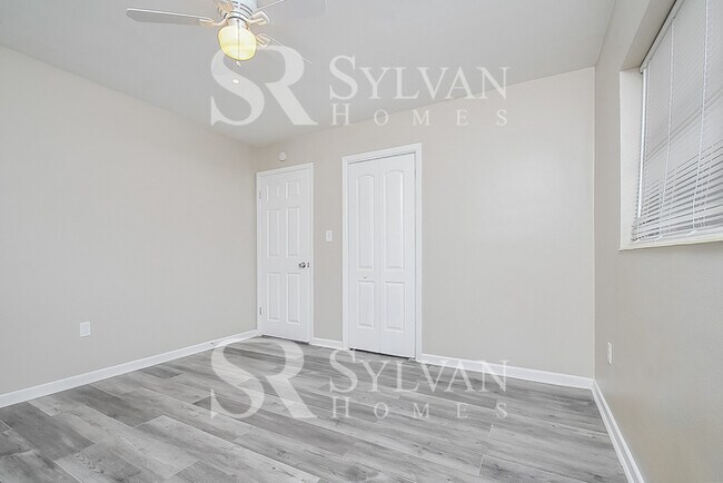 Building Photo - Enjoy living the good life in this 3 bedro...